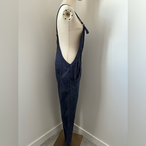 BDG Urban Outfitters Navy Blue Overalls - Picture 2 of 14